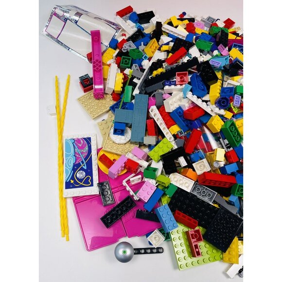 VTG 1980s LEGO Red Hard Plastic Carrying Case w/ 3+ lbs Bricks & Figures *READ* - Picture 3 of 13